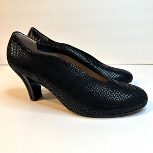 Beautifeel Calla Black Shiny Scale Print Suede Pumps size 41W